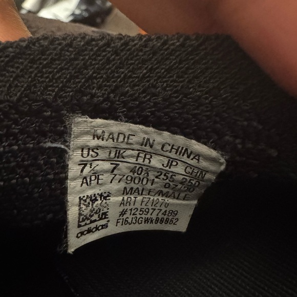 Yeezy 380 Onyx Non Reflective - Picture 7 of 7